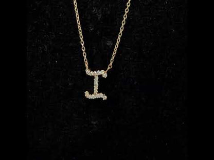 Rotating video showing the jewelry item