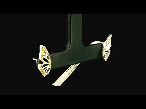Rotating video showing the jewelry item