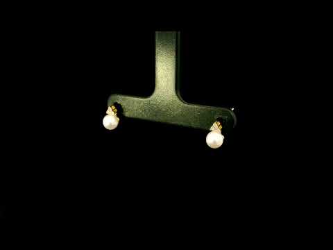 Rotating video showing the jewelry item
