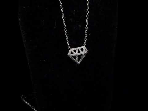 Rotating video showing the jewelry item