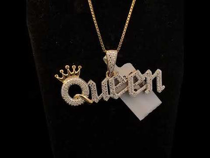 Rotating video showing the jewelry item