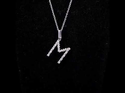 Rotating video showing the jewelry item