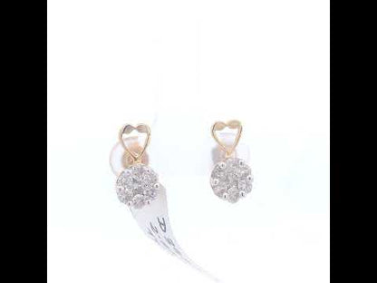 Rotating video showing the jewelry item