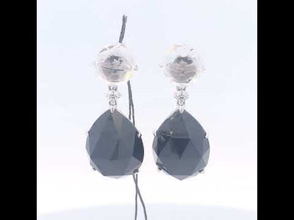 Rotating video showing the jewelry item