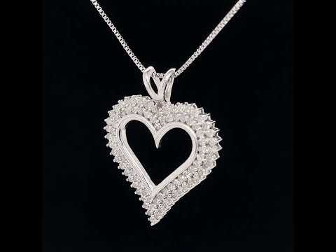 Rotating video showing the jewelry item