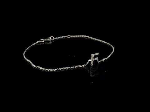 Rotating video showing the jewelry item