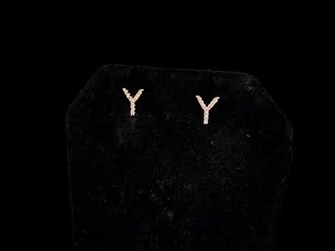 Rotating video showing the jewelry item