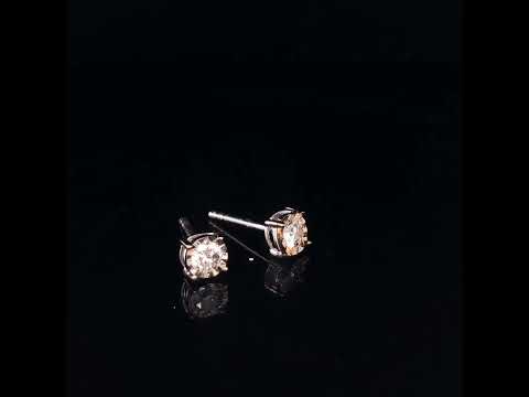 Rotating video showing the jewelry item