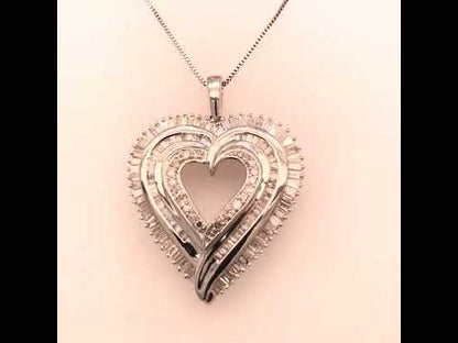 Rotating video showing the jewelry item