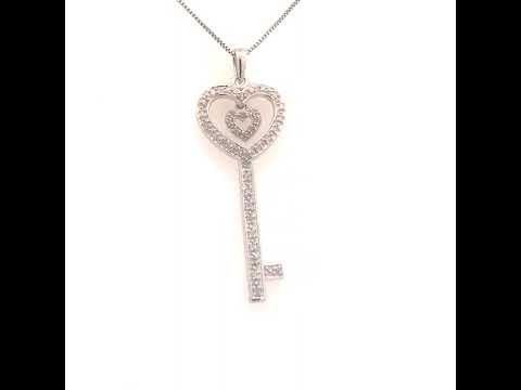 Rotating video showing the jewelry item