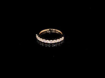Rotating video showing the jewelry item