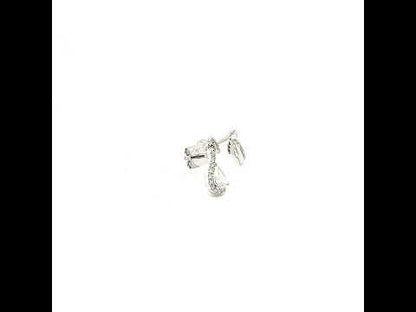 Rotating video showing the jewelry item