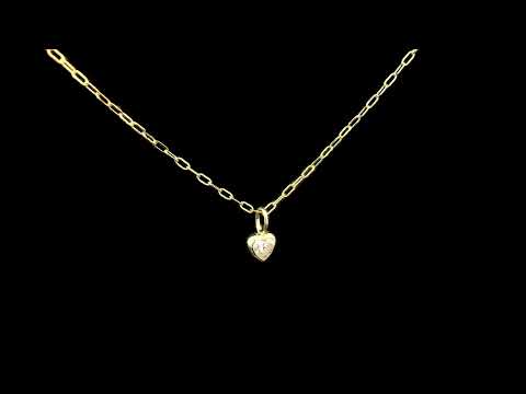 Rotating video showing the jewelry item