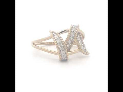 Rotating video showing the jewelry item