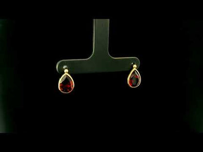 Rotating video showing the jewelry item
