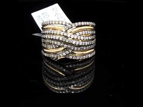 Rotating video showing the jewelry item