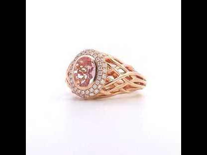 Rotating video showing the jewelry item