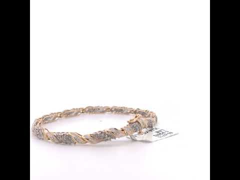 Rotating video showing the jewelry item
