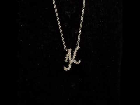 Rotating video showing the jewelry item