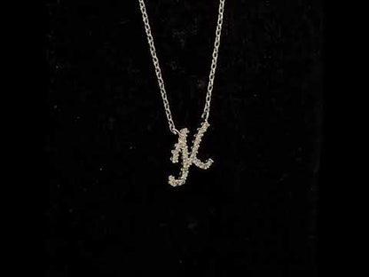 Rotating video showing the jewelry item