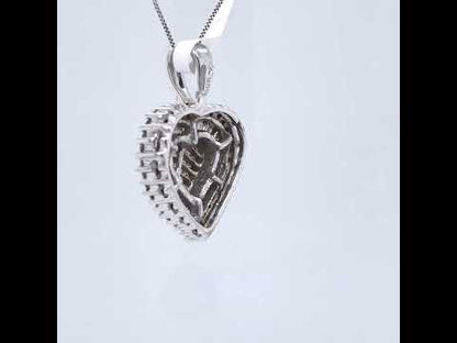 Rotating video showing the jewelry item