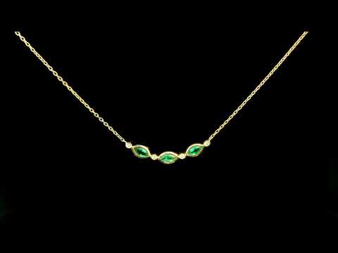 Rotating video showing the jewelry item