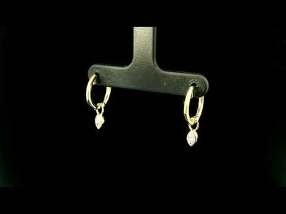 Rotating video showing the jewelry item