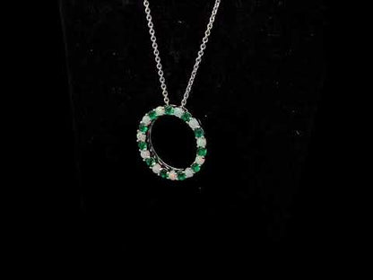 Rotating video showing the jewelry item