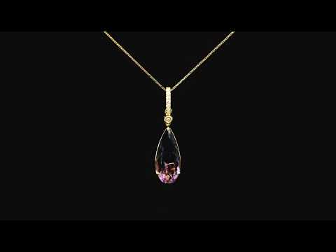 Rotating video showing the jewelry item