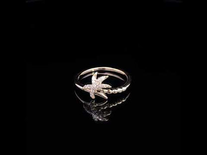 Rotating video showing the jewelry item