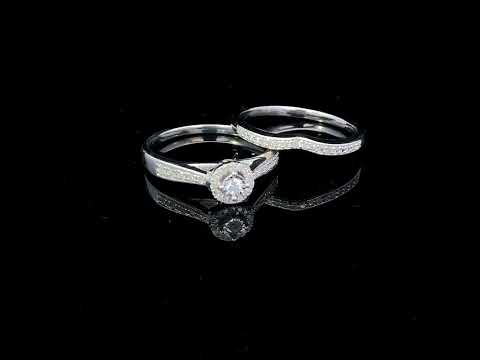 Rotating video showing the jewelry item