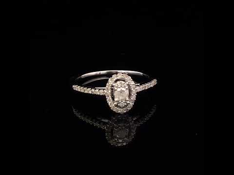 Rotating video showing the jewelry item