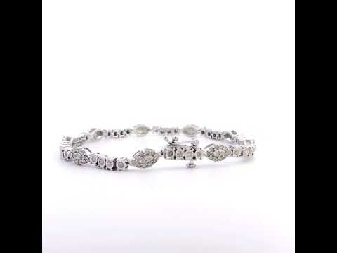 Rotating video showing the jewelry item