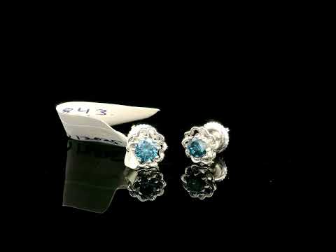 Rotating video showing the jewelry item