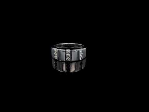 Rotating video showing the jewelry item