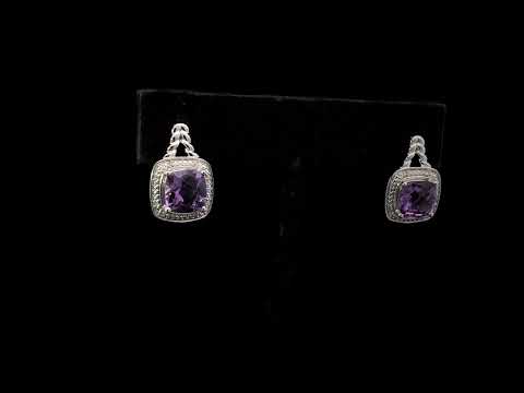 Rotating video showing the jewelry item