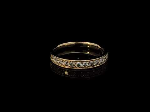 Rotating video showing the jewelry item