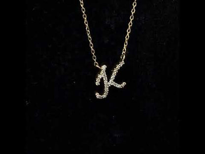 Rotating video showing the jewelry item