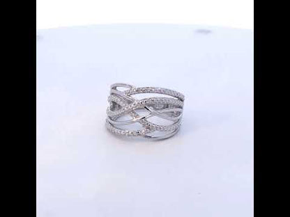 Rotating video showing the jewelry item