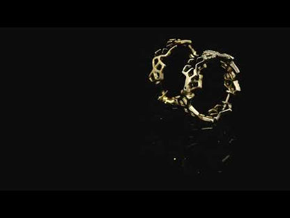 Rotating video showing the jewelry item
