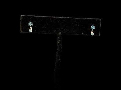 Rotating video showing the jewelry item