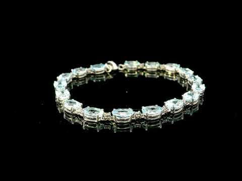 Rotating video showing the jewelry item