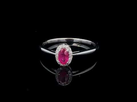 Rotating video showing the jewelry item