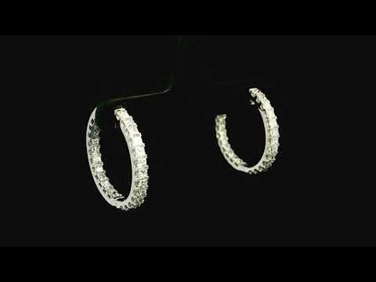 Rotating video showing the jewelry item