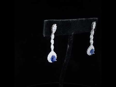 Rotating video showing the jewelry item