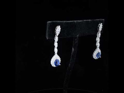 Rotating video showing the jewelry item