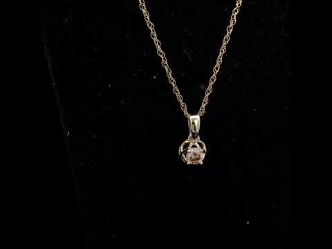 Rotating video showing the jewelry item