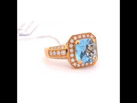 Rotating video showing the jewelry item