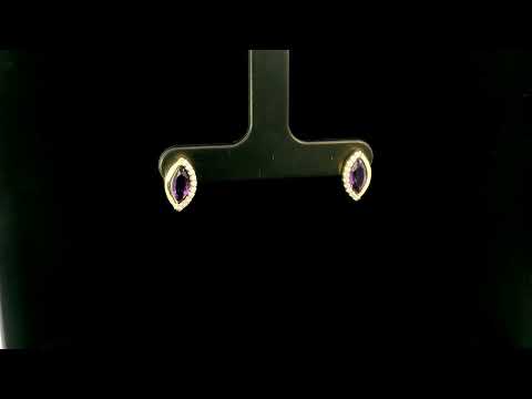 Rotating video showing the jewelry item