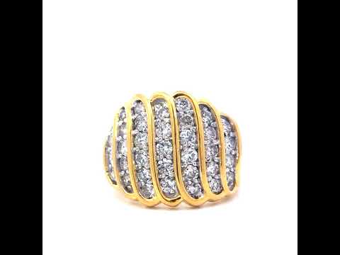 Rotating video showing the jewelry item